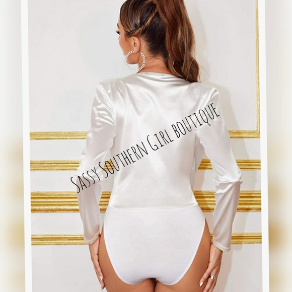 🆕⭐White satin bodysuit - Picture 6 of 9
